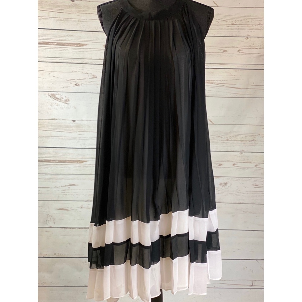 NY&CO Knee-Length pleated Dress, Black&White